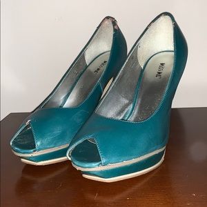 WOMEN’S HEELS SIZE 10